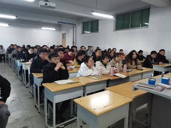 D:\u7cfb部\u7cfb部网页通讯稿？9年11月\u5b9e习动员.jpg