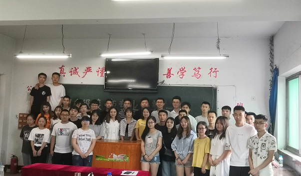 D:\u7cfb部\u7cfb部网页通讯稿？9年答辩报道？9年答辩报道.jpg