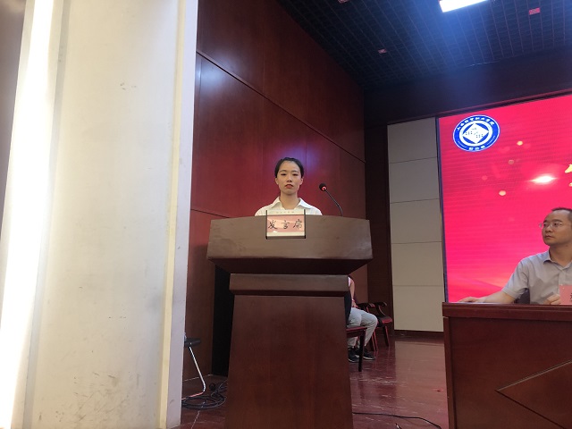 1592292188910015542.jpg 5学生代表发言.jpg