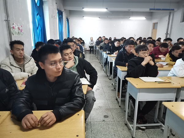 D:\u7cfb部\u7cfb部网页通讯稿？9年11月\u5b9e习动员.jpg